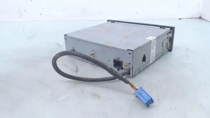 Volkswagen Transporter-Caravelle (2003 - 2009)   CD/DVD чейнджер