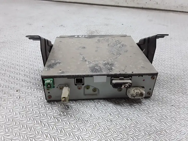 Mazda 3 I CNVM4270A CD/DVD чейнджер — фото 2