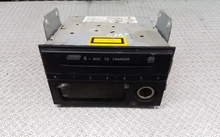 Nissan X-Trail T30 (2001 - 2007) 281844M560 CD/DVD чейнджер — фото 1
