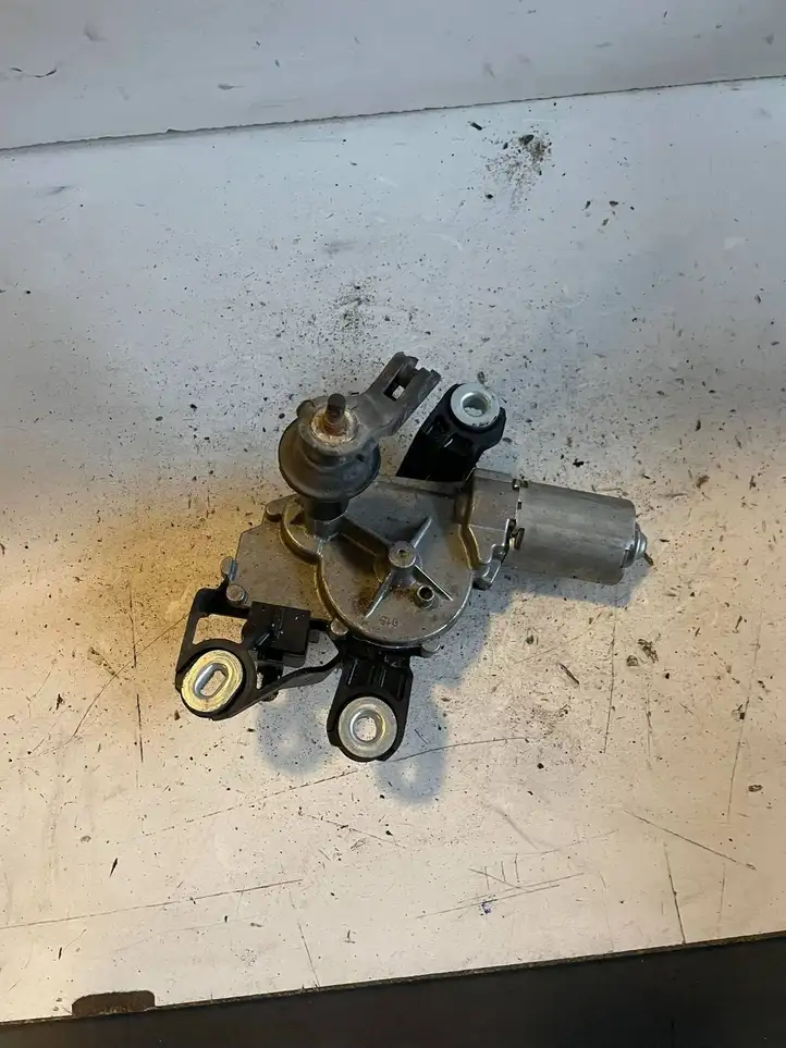 Volkswagen Golf V (2003 - 2009)  0390201800 Двигатель стеклоочистителя заднего стекла