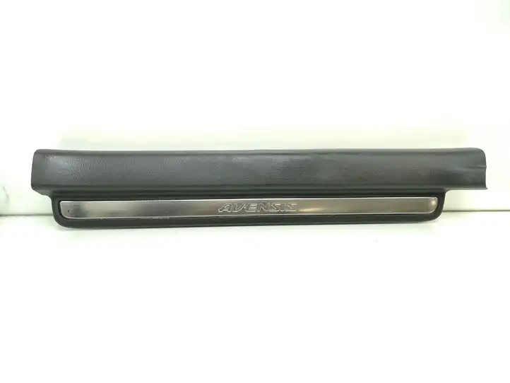 Toyota Avensis T250 (2006 - 2009) 6791405050 Внутренняя отделка переднего порога — фото 1
