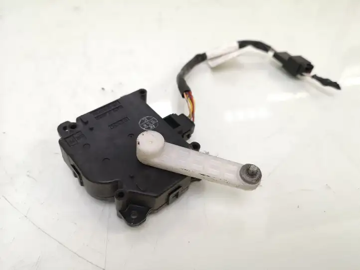 Toyota Avensis T250 (2006 - 2009) 0637008820 Двигатель задвижки потока воздуха — фото 3
