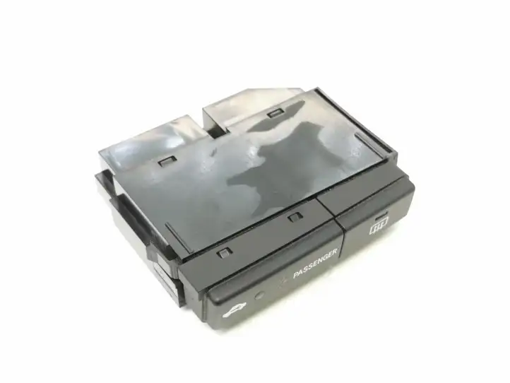 Toyota Avensis T250 (2006 - 2009) 8479005110 Кнопка обогрева стекла — фото 2