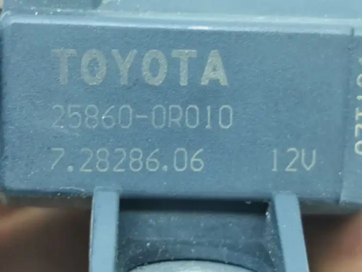 Toyota Avensis T250 (2006 - 2009) 258600R010 Соленоид турбины — фото 6