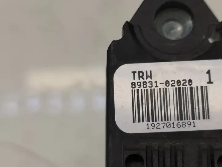 Toyota Avensis T250 (2006 - 2009) 8983102020 Датчик удара SRS — фото 2