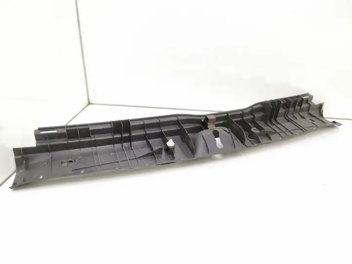 Toyota Avensis T250 (2006 - 2009) 5838705090 Отделка порога багажника — фото 2