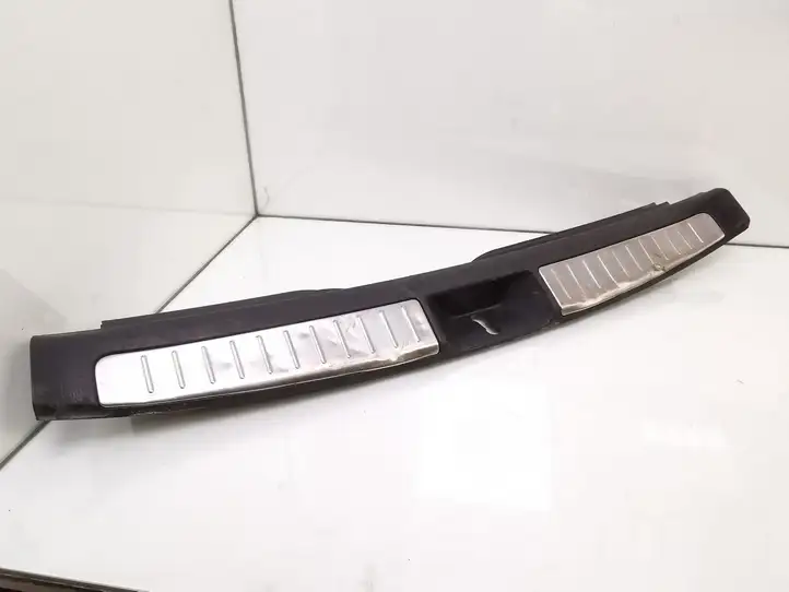 Toyota Avensis T250 (2006 - 2009) 5838705090 Отделка порога багажника — фото 5