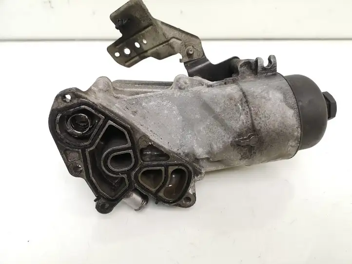 Ford Focus (2011 - 2015) 9687911280 Кронштейн масляного фильтра — фото 1