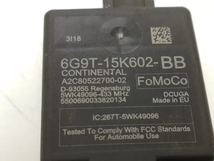 Ford Focus (2011 - 2015) 6G9T15K602BB Усилитель антенны — фото 2