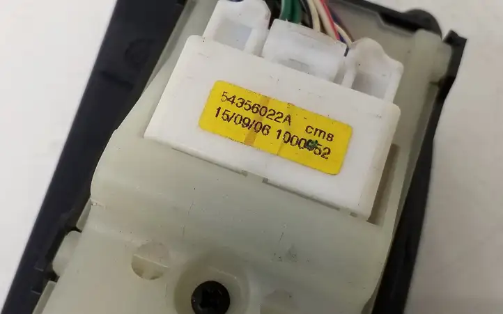 Toyota Avensis T250 (2006 - 2009) 54356022A Блок кнопок стеклоподъемников — фото 5