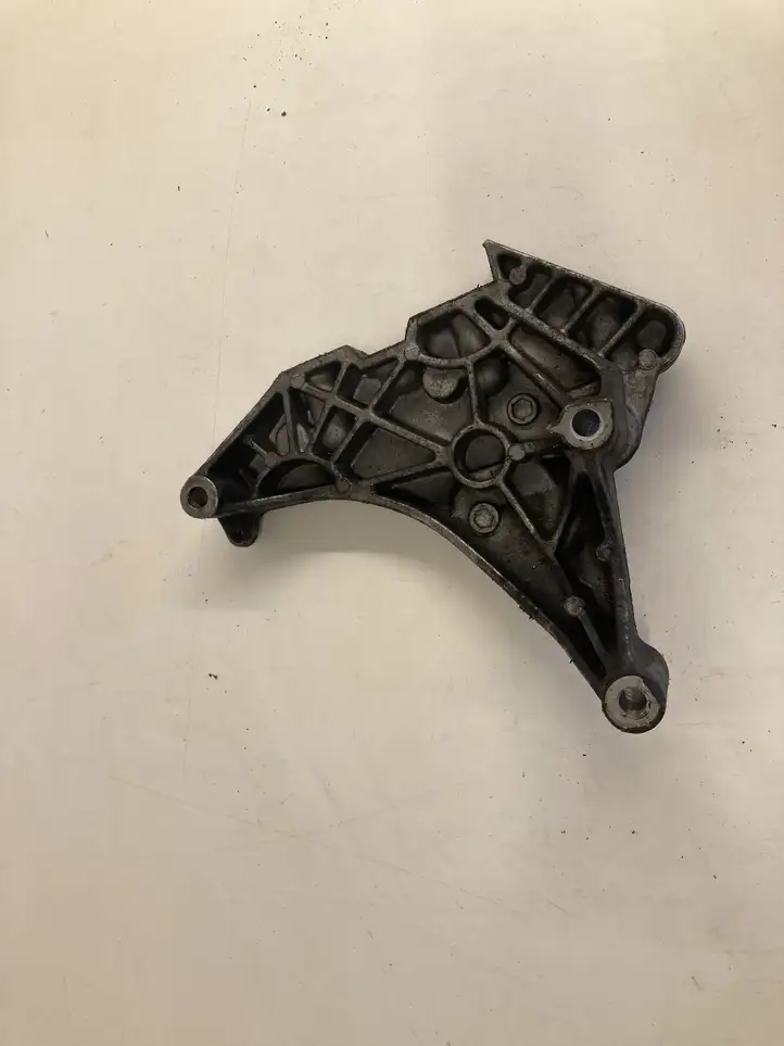 Seat Alhambra (Mk2) (2010 - 2017) 03L199207 Кронштейн двигателя — фото 2