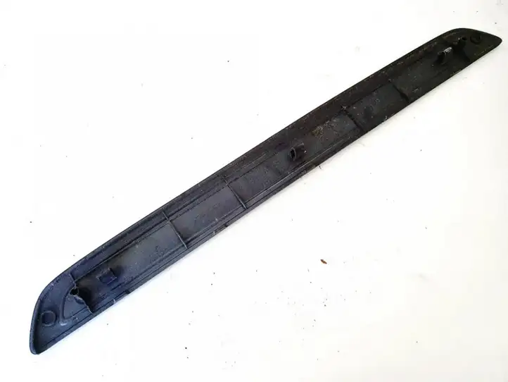 Toyota Auris 150 (2006 - 2012) 6791102070 Внутренняя отделка переднего порога — фото 2