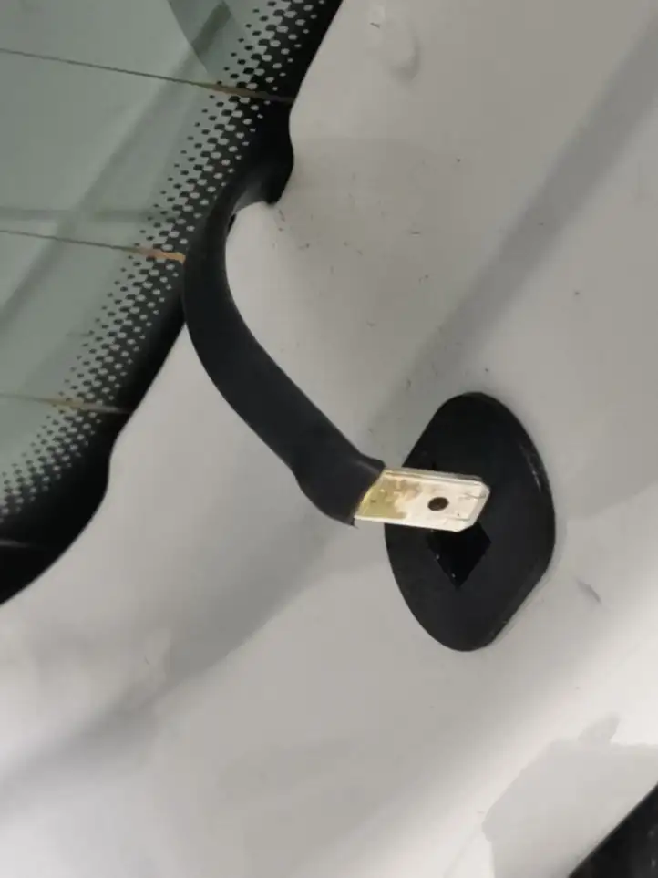 Volkswagen Up (2011 - ) Крышка багажника — фото 3