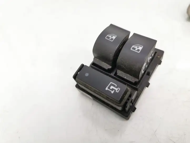 Opel Combo C (2011 - 2017) 7354986770 Кнопка стеклоподъемников — фото 1