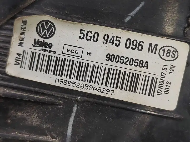 Volkswagen Golf VII (2013 - 2019) 5G0945096M Задний фонарь в кузове — фото 11