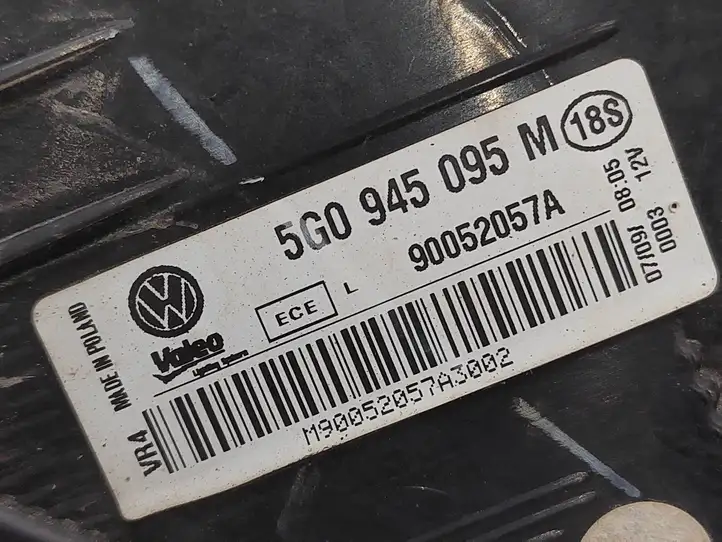 Volkswagen Golf VII (2013 - 2019) 5G0945095M Задний фонарь в кузове — фото 3