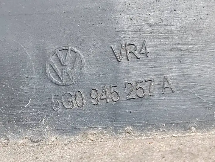 Volkswagen Golf VII (2013 - 2019) 5G0945095M Задний фонарь в кузове — фото 10