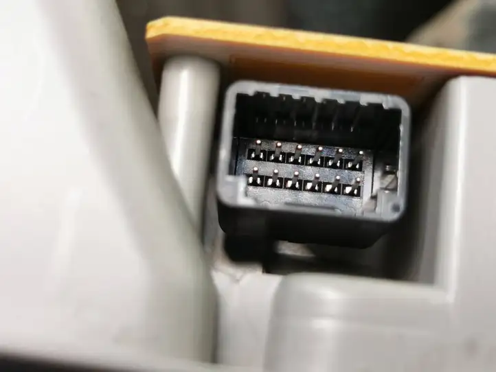 Toyota RAV 4 (XA30) (2006 - 2016) 8126042010 Передняя подсветка — фото 6