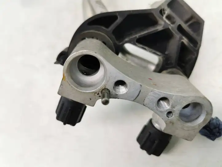 BMW X5 E70 (2006 - 2013) 9187635 Трубки и шланги кондиционера — фото 5