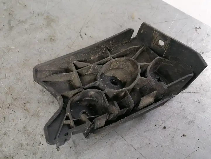Seat Altea XL (2004 - 2015) 5P0807184A Кронштейн переднего бампера — фото 1