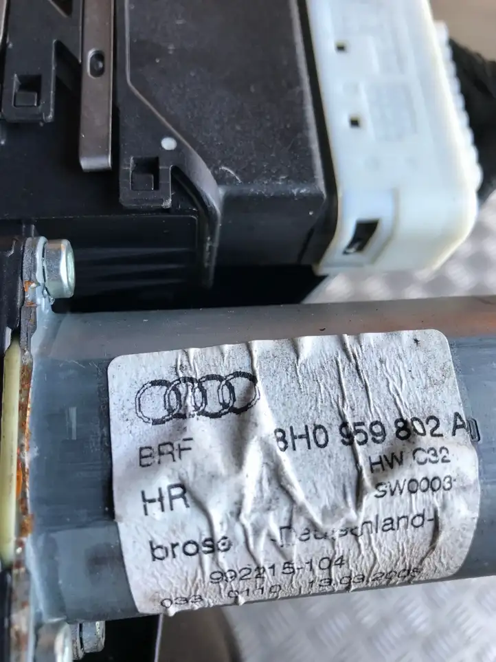 Audi A4 S4 B7 8E 8H (2004 - 2009) 8H0839398A Стеклоподъемник передней двери (комплект) — фото 3