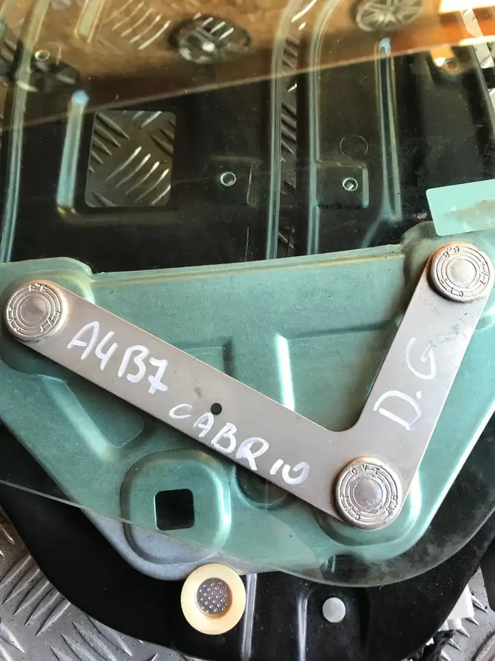 Audi A4 S4 B7 8E 8H (2004 - 2009) 8H0839398A Стеклоподъемник передней двери (комплект) — фото 5