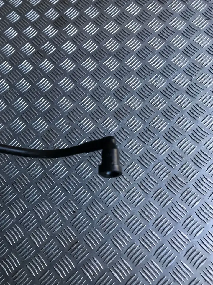 Audi A4 S4 B7 8E 8H (2004 - 2009) 8E0201220H Трубка топливной системы — фото 6