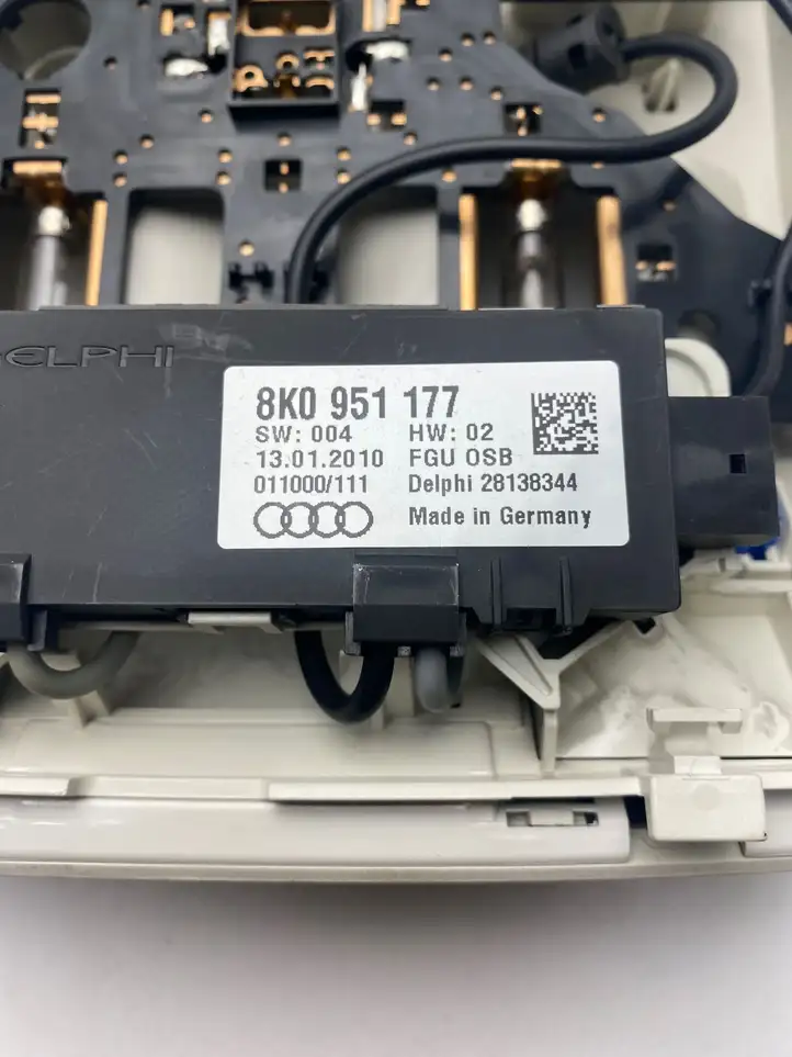 Audi A5 8T 8F (2007 - 2011) 8T0947135B Передняя подсветка — фото 3