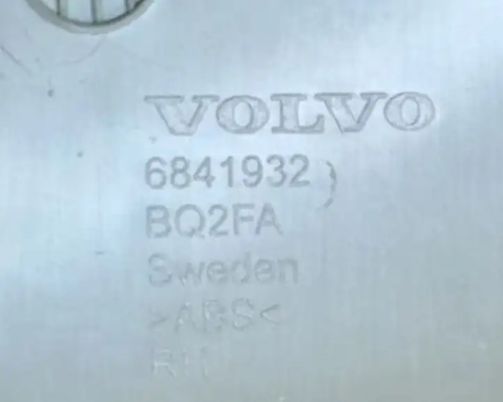 Volvo XC60 (2008 - 2013) 6841932 Верхняя обшивка стойки B — фото 8