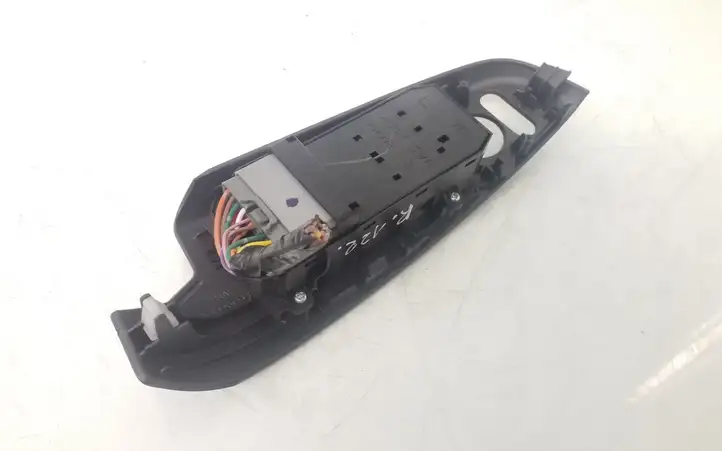 Honda Civic (2006 - 2011) M34938 Кнопка стеклоподъемников — фото 2