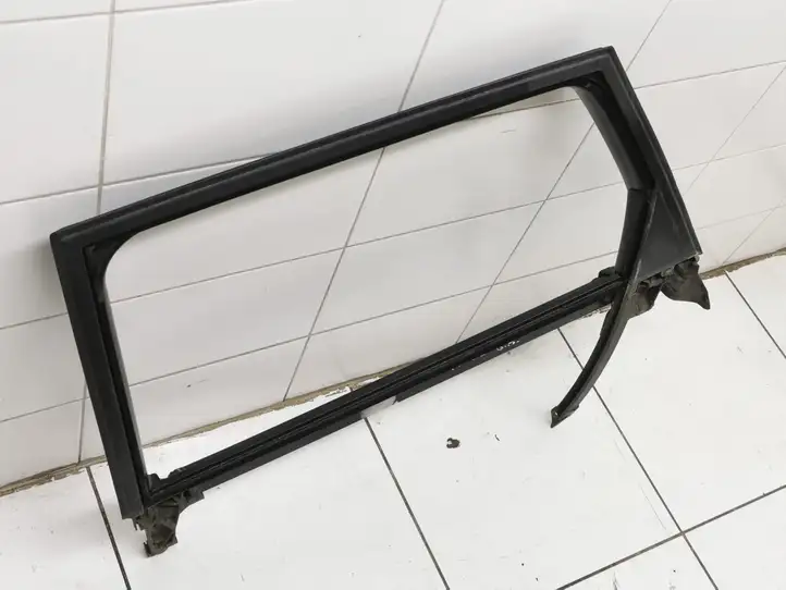 Audi A3/S3 8P (2004 - 2008) 8P4867415 Рамка дверного стекла задней двери — фото 2