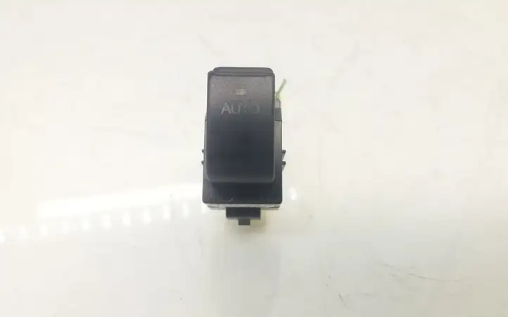 Toyota Avensis T250 (2006 - 2009) 8481005050 Блок кнопок стеклоподъемников — фото 1