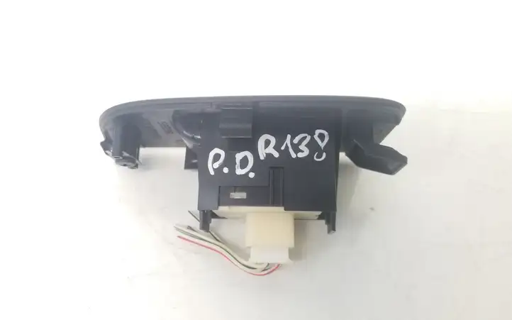 Toyota Avensis T250 (2006 - 2009) 7423105140 Блок кнопок стеклоподъемников — фото 2