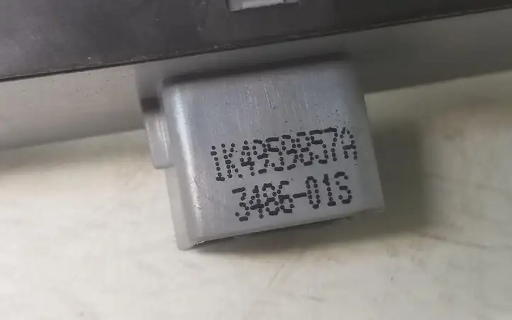 Volkswagen Touran I (2003 - 2010) 1K4959857A Блок кнопок стеклоподъемников — фото 3