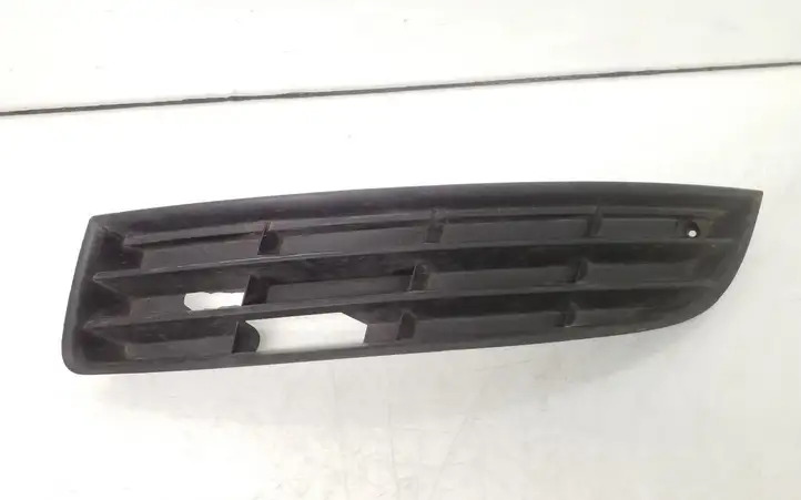 Volkswagen PASSAT B6 (2005 - 2010) 3C0853665 Нижняя решетка переднего бампера — фото 1