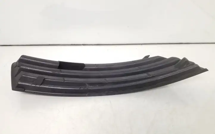 Volkswagen PASSAT B6 (2005 - 2010) 3C0853665 Нижняя решетка переднего бампера — фото 2