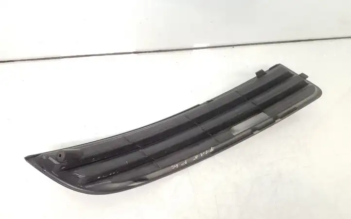 Volkswagen PASSAT B6 (2005 - 2010) 3C0853665 Нижняя решетка переднего бампера — фото 5
