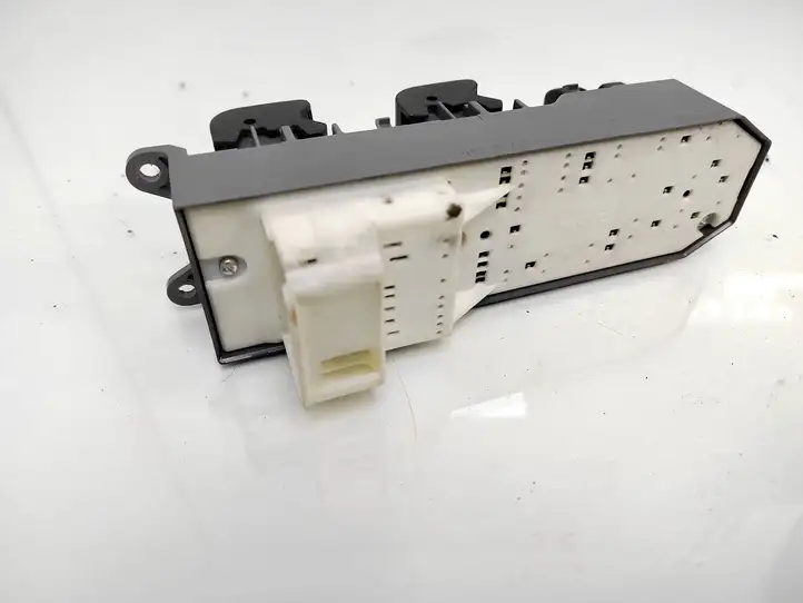 Toyota Auris 150 (2006 - 2012) 192835 Блок кнопок стеклоподъемников — фото 3