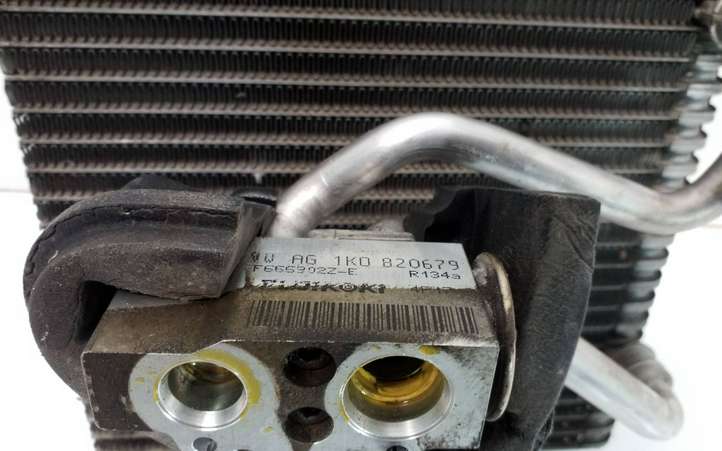 Audi A3/S3 8L (2000 - 2003)  1K0820679 Радиатор кондиционера воздуха (в салоне)
