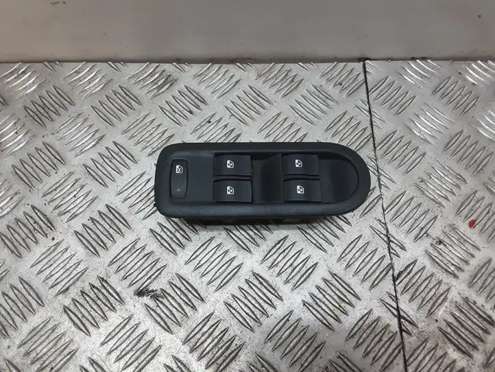 Renault Megane II (2002 - 2005) 156018070 Блок кнопок стеклоподъемников — фото 1