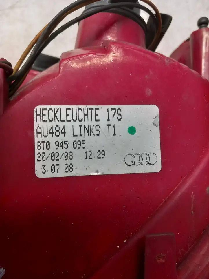 Audi A5 8T 8F (2007 - 2011) 8T0945095 Задний фонарь в кузове — фото 2