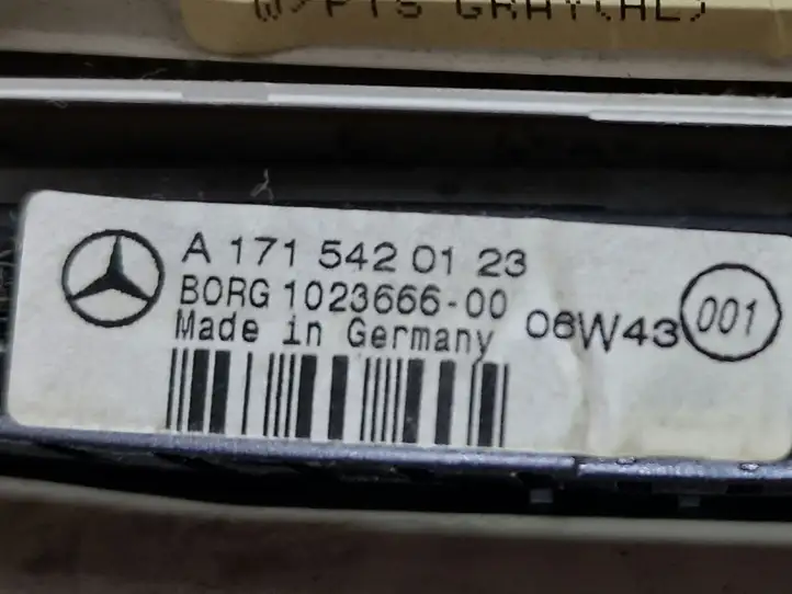 Mercedes-Benz GL X164 (2006 - 2012) A1715420123 Задняя подсветка — фото 9