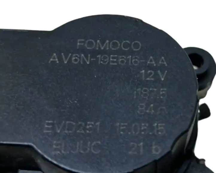 Ford Kuga II (2013 - 2019) AV6N19E616AA Двигатель задвижки потока воздуха — фото 5