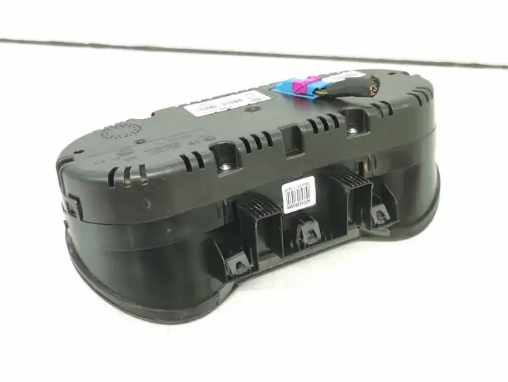 Volkswagen Polo V 6R (2009 - 2015) 6R0920861E Спидометр — фото 8