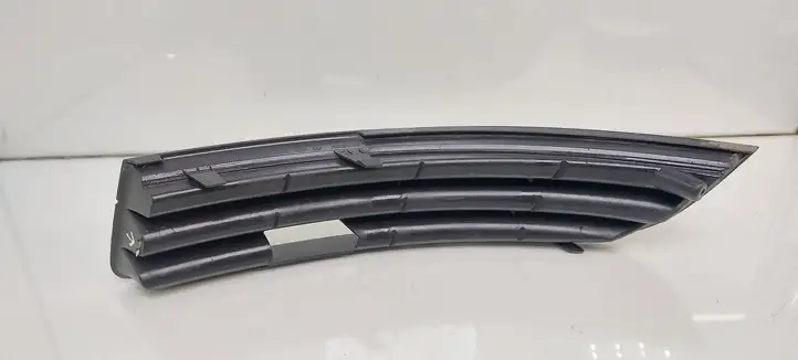 Volkswagen PASSAT B6 (2005 - 2010) 3C0853666 Нижняя решетка переднего бампера — фото 2