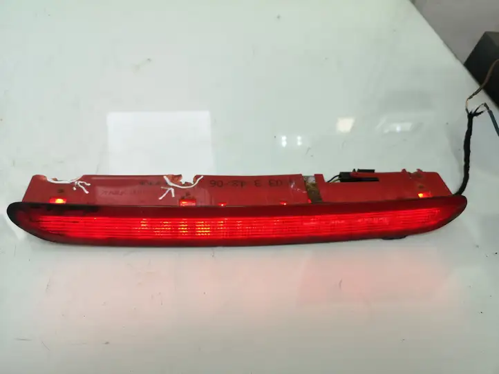 Volkswagen PASSAT B6 (2005 - 2010) 1K6945097B Дополнительный стоп фонарь — фото 1