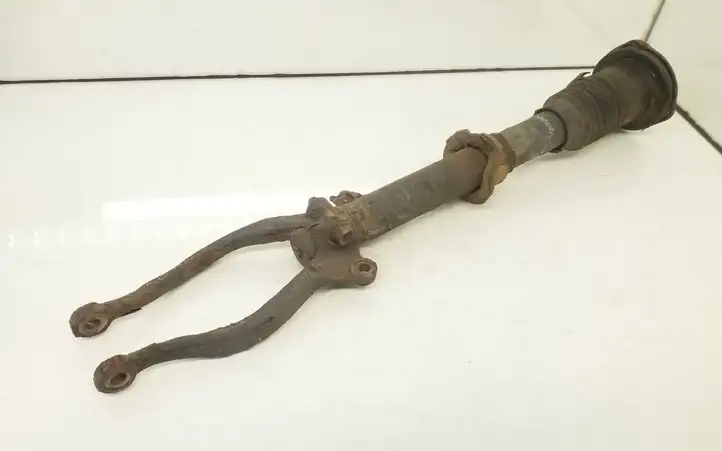 Mazda 6 (2009 - 2012) Передний амортизатор — фото 1