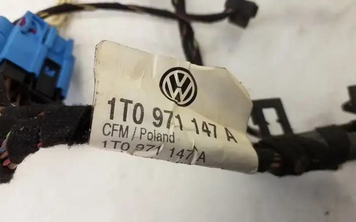 Volkswagen Touran I (2003 - 2010) 1T0971147A Жгут проводов крышки багажника — фото 4