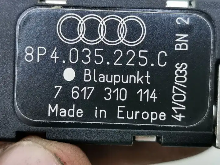 Audi A3/S3 8P (2004 - 2008) 8P4035225C Усилитель антенны — фото 6
