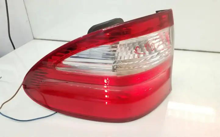 Mercedes-Benz E W211 (2002 - 2009) A2118201564 Задний фонарь в кузове — фото 1